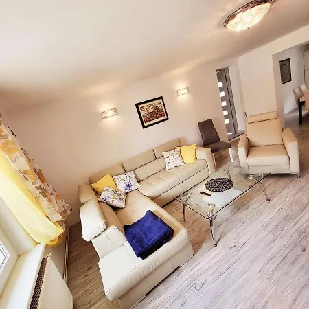 Carpe Diem Lakeside Апартаменти