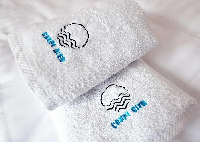 Carpe Diem Lakeside *